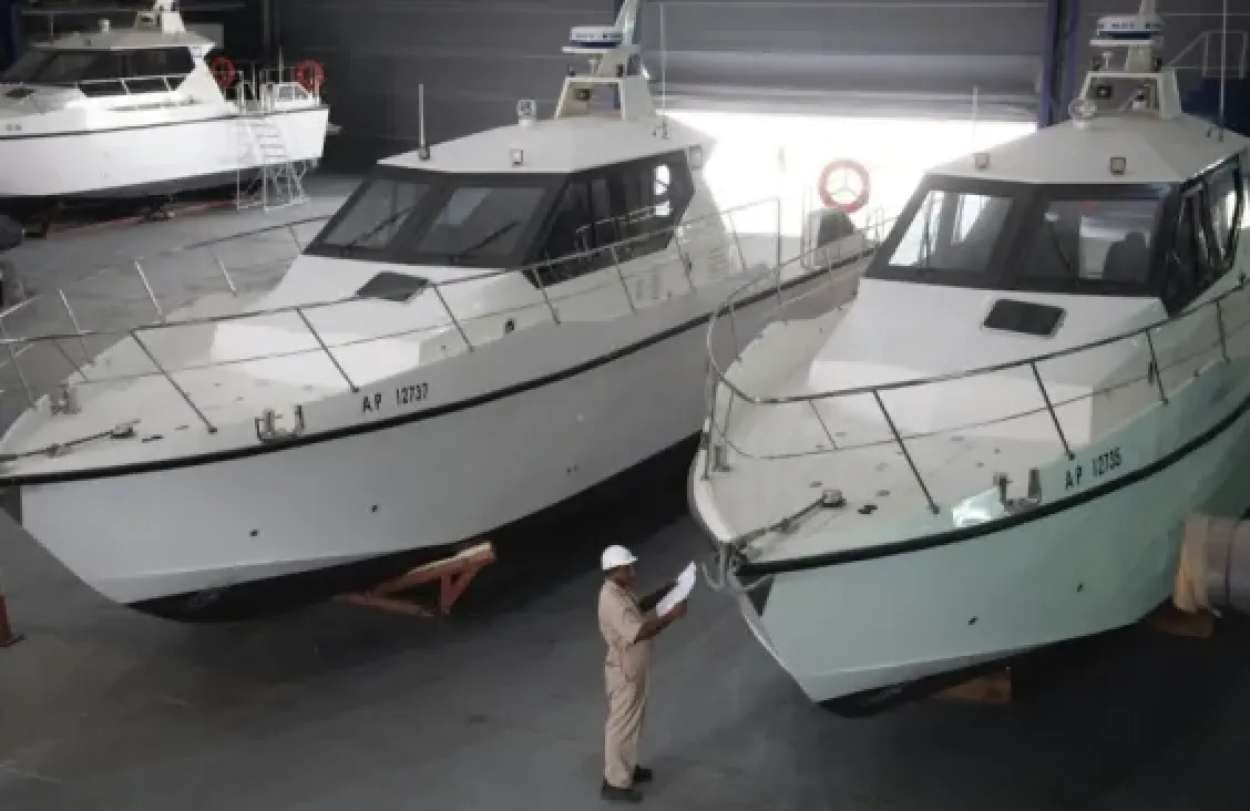 SMALL BOAT CONSTRUCTION (SBC)